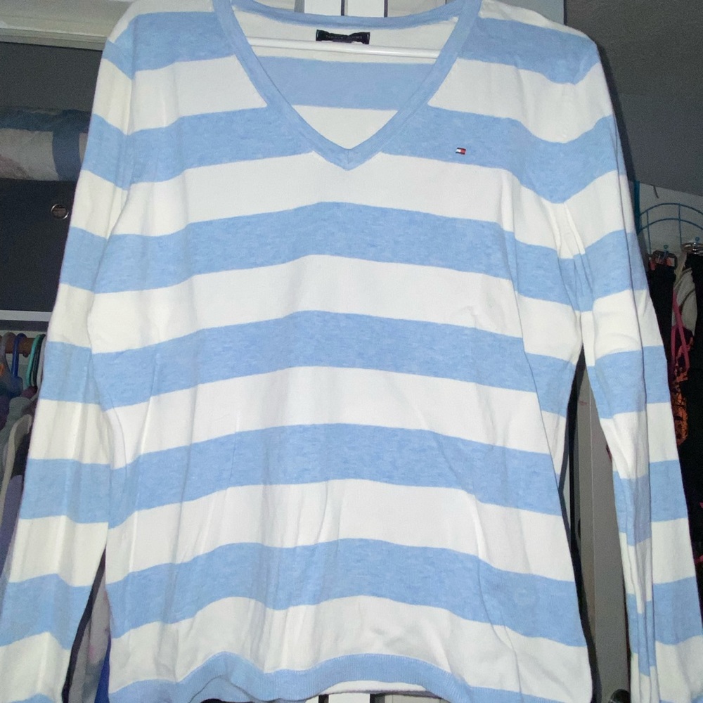 L Tommy Hilfiger Sweater